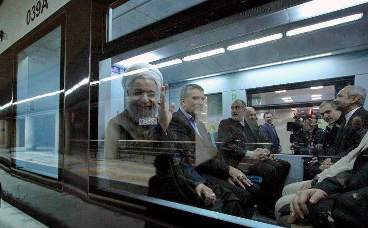 حضور رئیس جمهور در مشهد و قطاری که سیاست می برد!