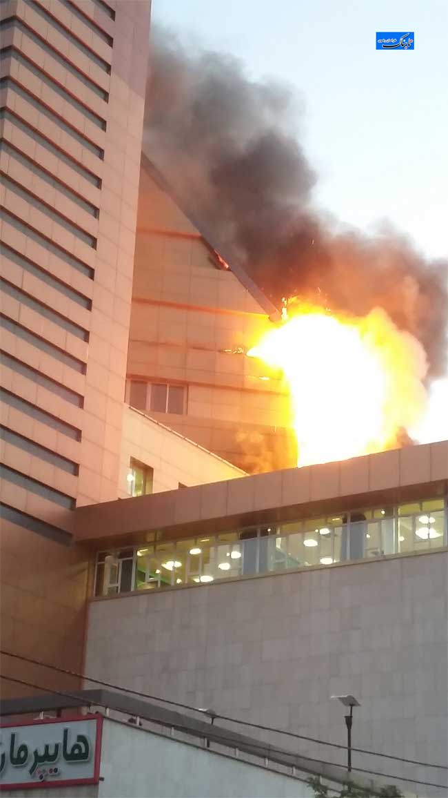 آتش در مدیریت شهری مشهد + عکسهایی منتشرنشده از شیوع آتش در برج سلمان