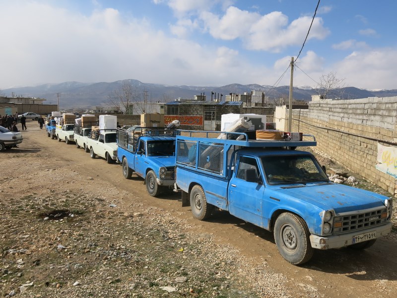 54 نوعروس مددجو با جهیزیه های کمیته امداد به خانه بخت رفتند