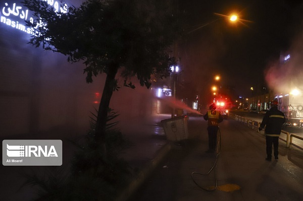 عملیات ضدعفونی معابر و اماکن پرتردد سطح شهر اهواز