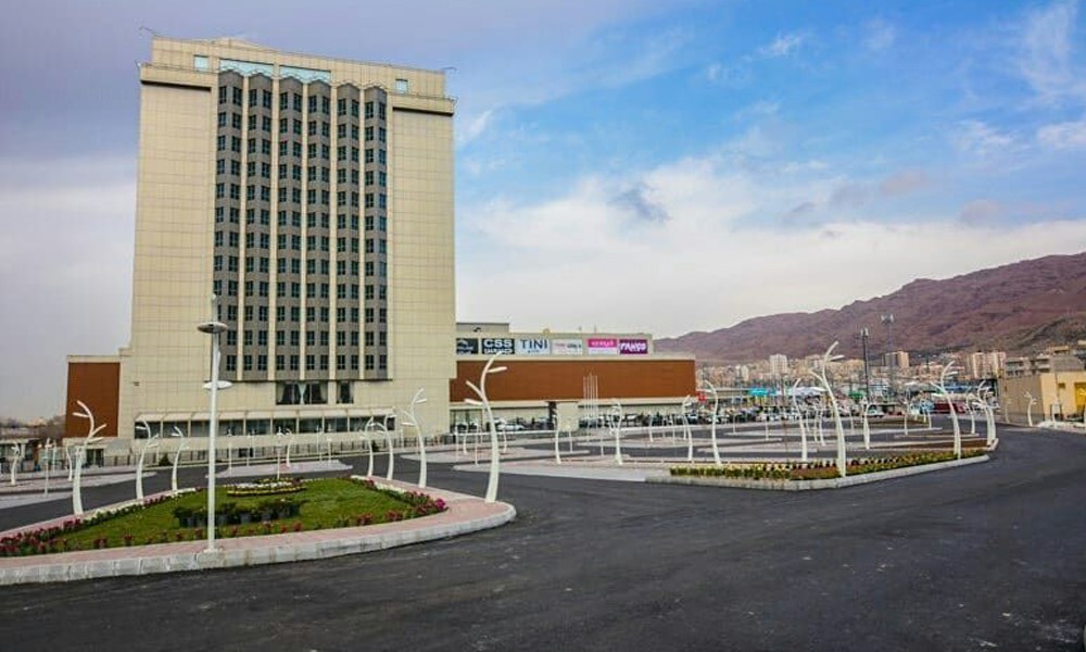 چطور از هتل لاله پارک به جاهای دیدنی تبریز برویم؟