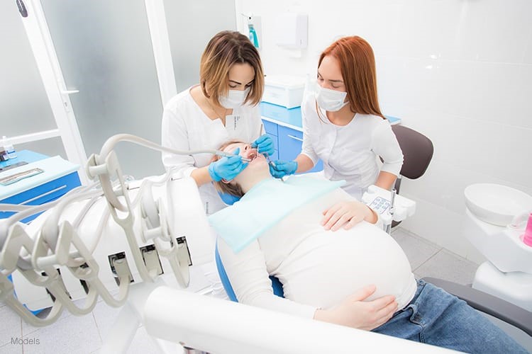 دکتر صفورا امامی در خصوص مراقبت های دندان در قبل از بارداری می گوید!