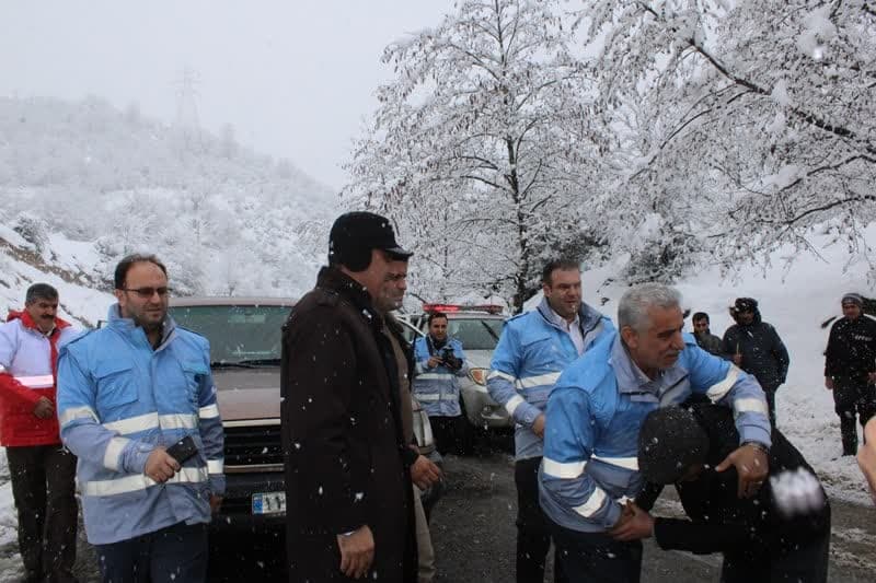 حضور استاندار گیلان در رضوانشهر با هدف بازدید از روستاهای درگیر برف سنگین این شهرستان