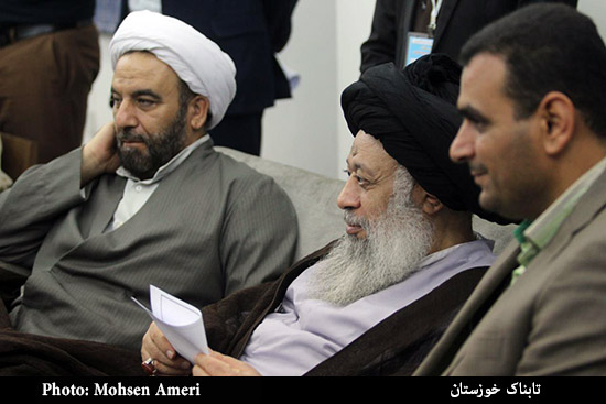 بازدید آیت الله موسوی جزایری از نمایشگاه اهواز در گذر تاریخ