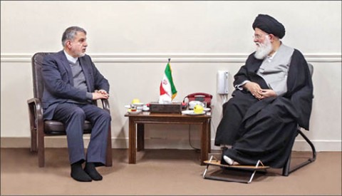 واکنش آیت&zwnj;الله علم&zwnj;الهدی به نقل قول کواکبیان در مناظره تلویزیونی / برخورد رهبری نسبت به نقد مشائی توسط امام جمعه مشهد / توس پاسارگاد نشود!