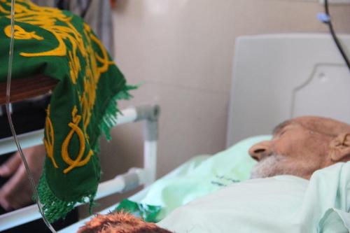 گزارش تصویری عیادت خادمین حرم مطهر رضوی از بیماران بیمارستان های اراک