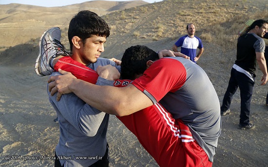 خادم و شاگردانش در ارتفاعات تهران+عکس