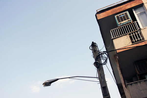 نازیبایی در معماری تهران