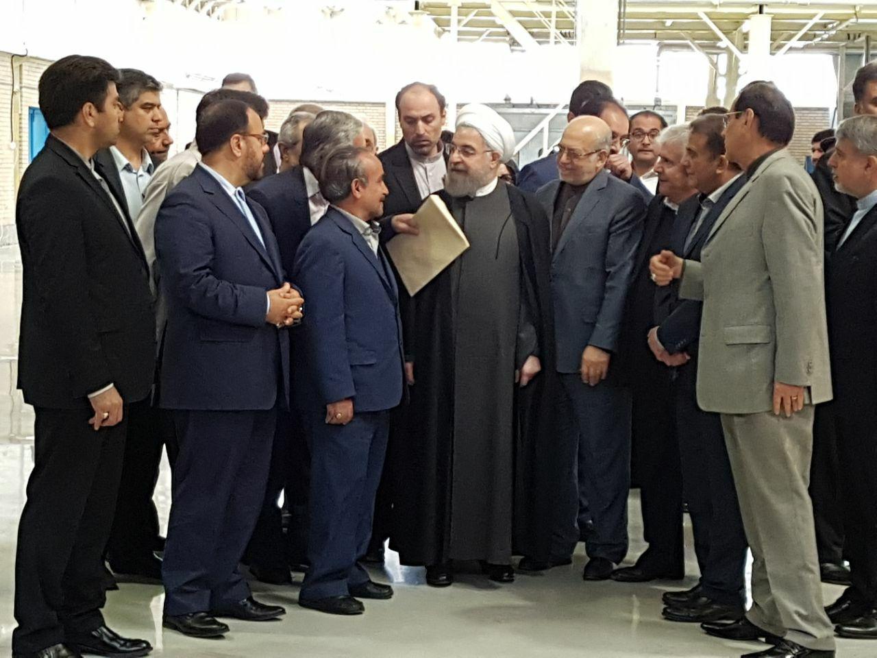 طرح توسعه خط رنگ و بدنه با حضور رئیسجمهور کلنگ زنی شد طرح توسعه خط رنگ و بدنه با حضور رئیسجمهور کلنگ زنی شد