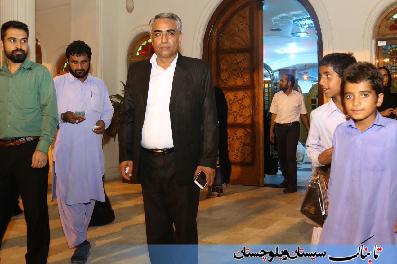 مددجویان کمیته امداد چابهار در کنار مدیران شهری/ سفره ای به رنگ وحدت و همدلی+ گزارش تصویری