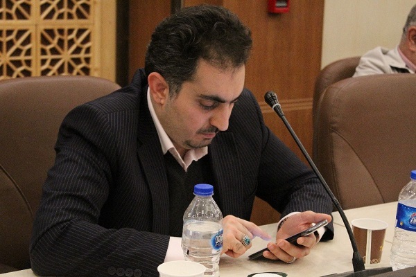 گزارش تصویری نشست مشترک احزاب  اصلاح طلب واعتدال گرا با استاندار خوزستان شب گذشته شنبه در سالن شهید رجایی استانداری خوزستان&zwnj;