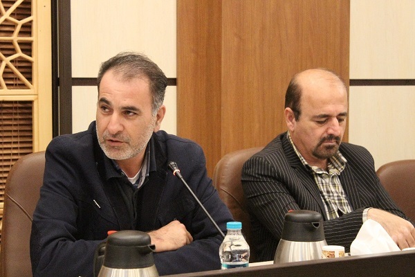 گزارش تصویری نشست مشترک احزاب  اصلاح طلب واعتدال گرا با استاندار خوزستان شب گذشته شنبه در سالن شهید رجایی استانداری خوزستان&zwnj;