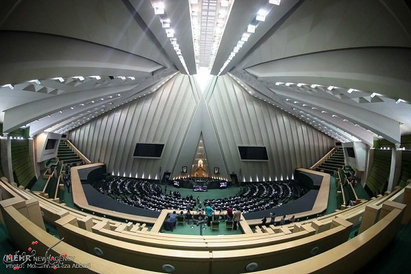 جلسه غیر علنی مجلس با حضور معاون اول رئیسجمهور آغاز شد جلسه غیر علنی مجلس با حضور معاون اول رئیسجمهور آغاز شد