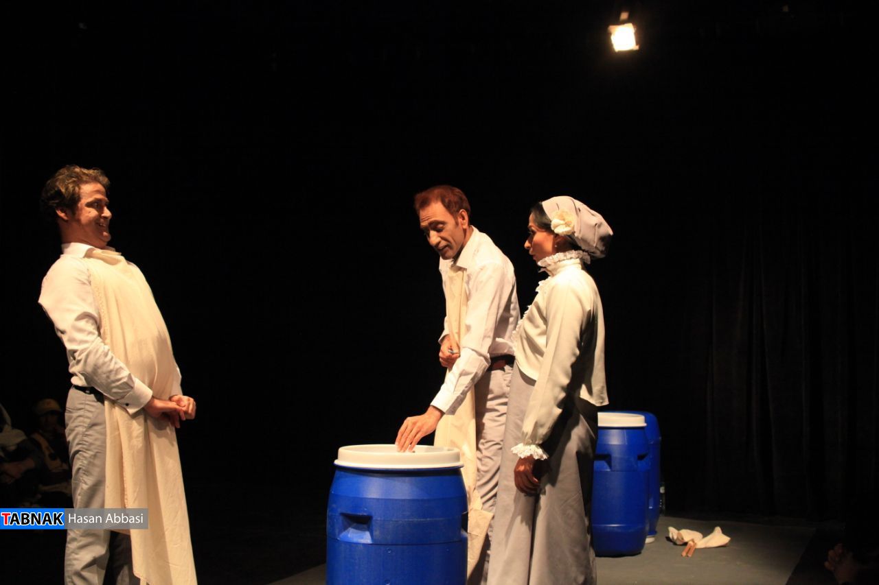 گزارش تصویری از نمایش تئاتر &laquo;بر پهنه دریا&raquo;