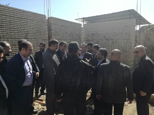 بازدید معاون استاندار و مدیر کل مدیریت بحران استان  از روند بازسازی و نوسازی منازل آسیب دیده از زلزله در منطقه گلگیر مسجد سلیمان