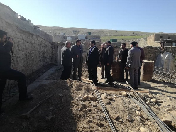 بازدید معاون استاندار و مدیر کل مدیریت بحران استان  از روند بازسازی و نوسازی منازل آسیب دیده از زلزله در منطقه گلگیر مسجد سلیمان
