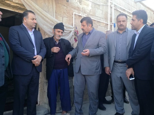 بازدید معاون استاندار و مدیر کل مدیریت بحران استان  از روند بازسازی و نوسازی منازل آسیب دیده از زلزله در منطقه گلگیر مسجد سلیمان