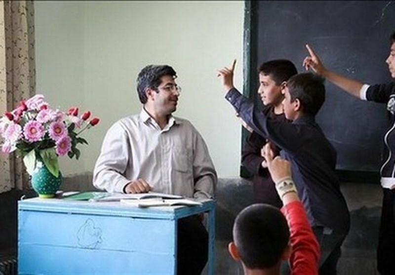 آیا حقوق معلمان ۵۰۰ تا ۷۰۰ هزار تومان افزایش می&zwnj;یابد؟!