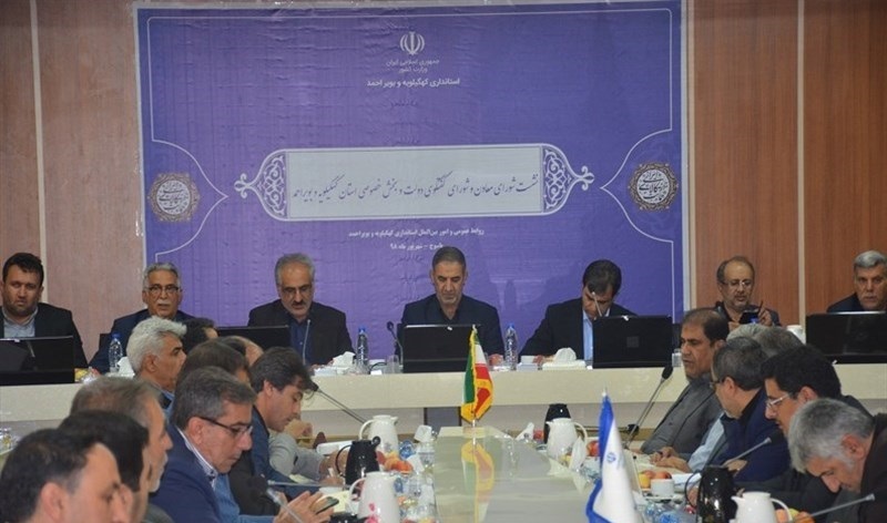 غریب پور : اکتشافات گسترده برای 4 استان زاگرس نشین / گلایه سرمایه گذاران از بانک ها / زارعی :هدف ما پیشرفت کل استان است /  استاندار: انتظار ، احقاق حق 40 ساله است