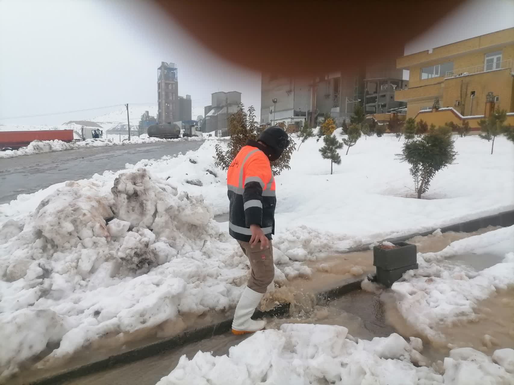 راههای اصلی و پرتردد مارگون بازگشایی شد راههای اصلی و پرتردد مارگون بازگشایی شد