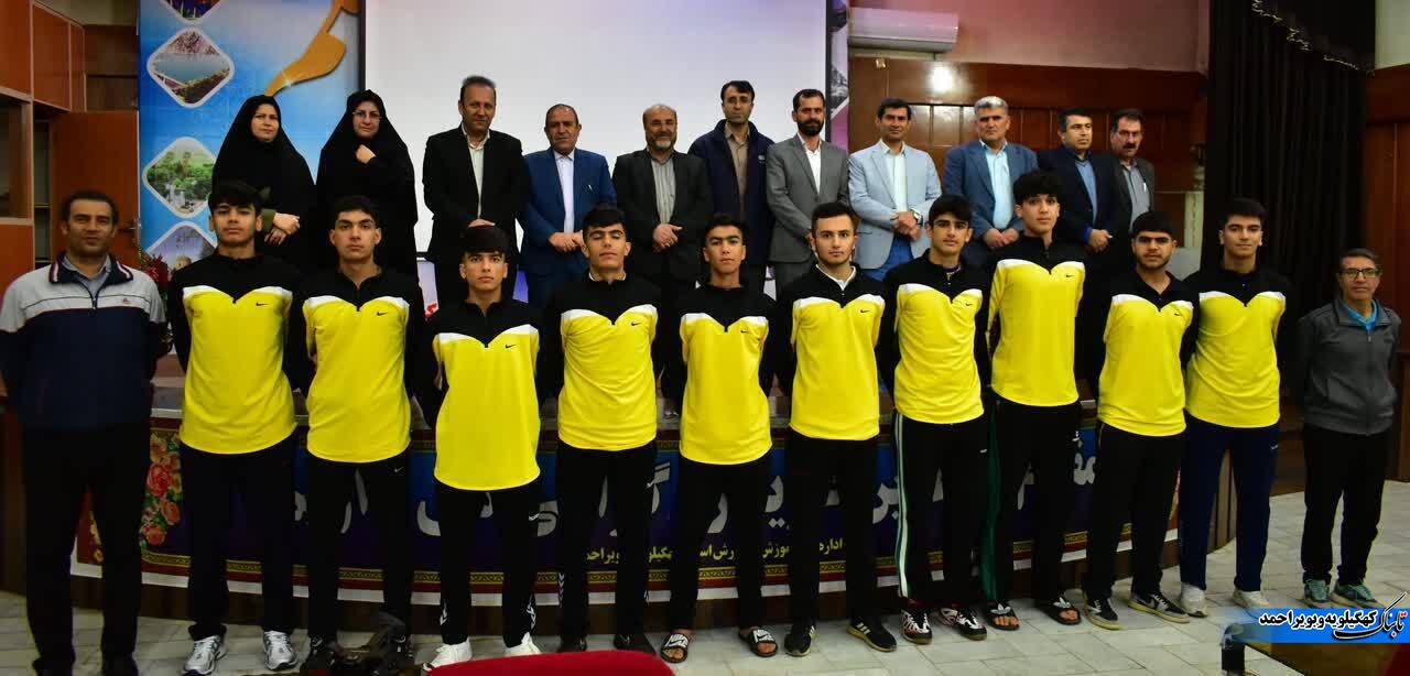 قهرمانی دانش آموزان استان در مسابقات کشوری