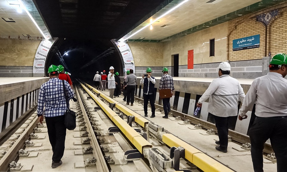 سرنوشت حمل و نقل عمومی قم در دستان دولت/ ریلی که قطار ندارد و قطاری که ریل ندارد/ منوریل منفور و متروی محبوب در قم سرنوشت حمل و نقل عمومی قم در دستان دولت/ ریلی که قطار ندارد و قطاری که ریل ندارد/ منوریل منفور و متروی محبوب در قم