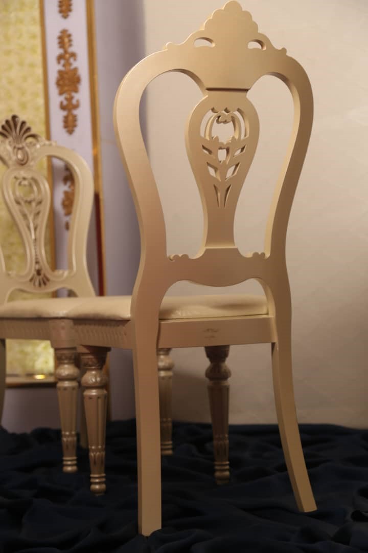چرا این روزها شاهد استفاده از صندلی پلیمری در تالارهای پذیرایی هستیم؟