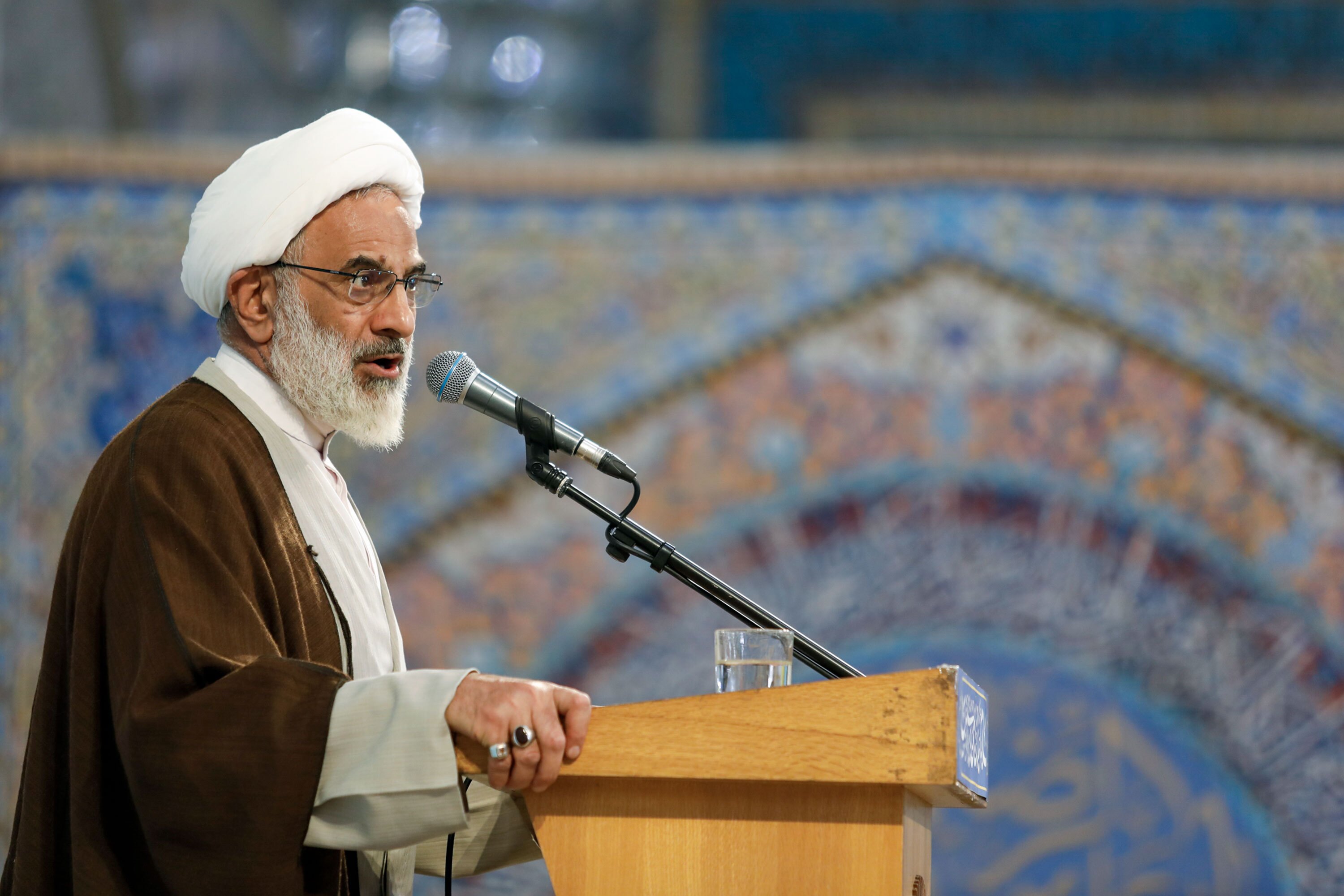 راه اندازی فتنه ۸۸ برای خارج کردن حکمرانی و حاکمیت از صراط مستقیم/ما از جهاد و مقاومت در برابر استکبار کوتاه نمی&zwnj;آییم+ گزار ش تصویری