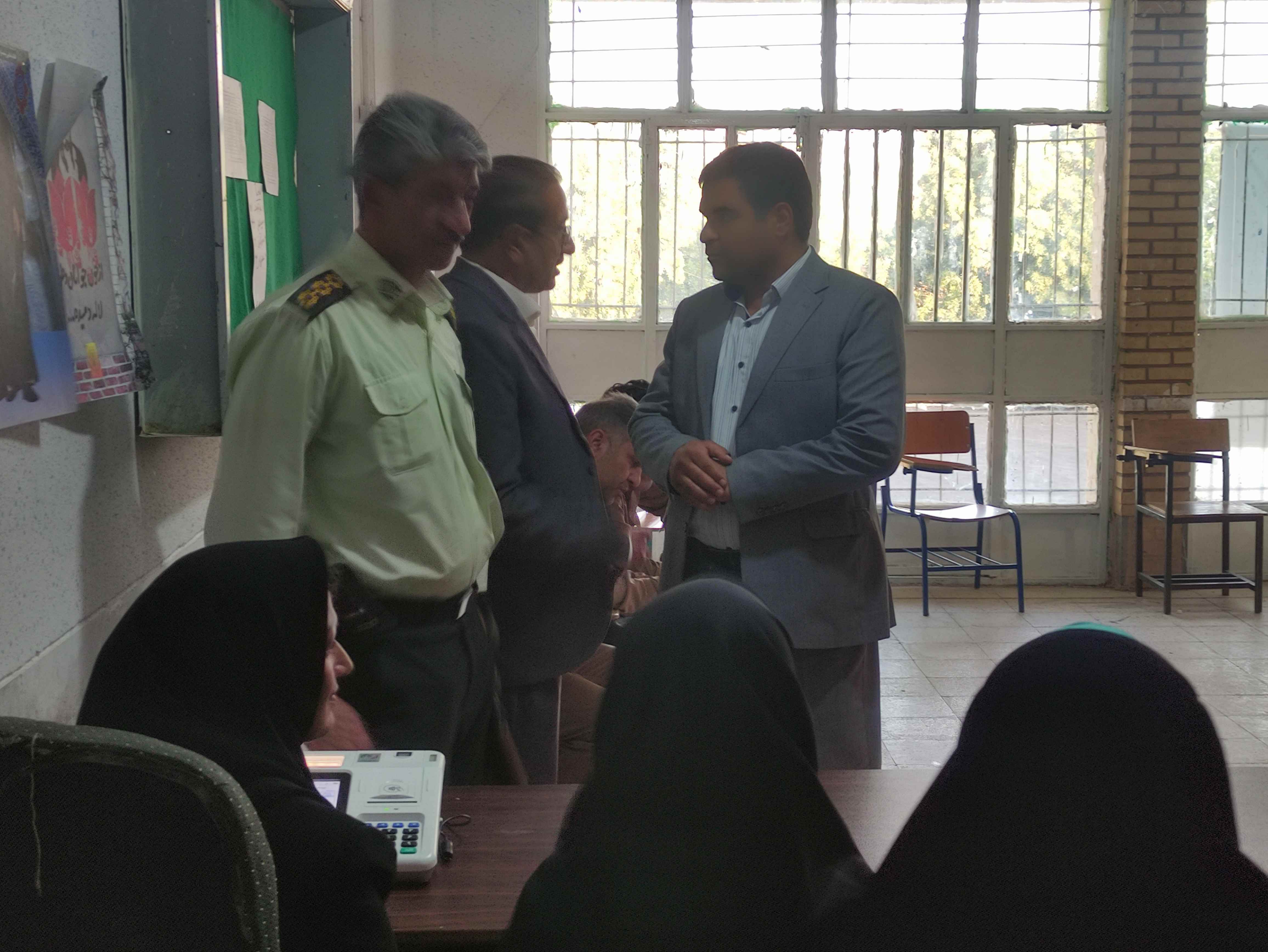 بازدید بخشدار مرکزی مارگون از شعب اخذ رای بازدید بخشدار مرکزی مارگون از شعب اخذ رای