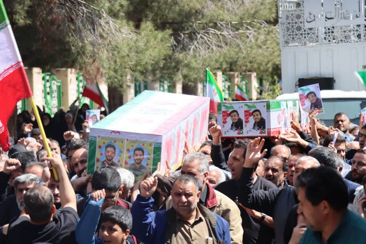 برگزاری مراسم تشییع ٥ شهید اقتدار در کرمان
